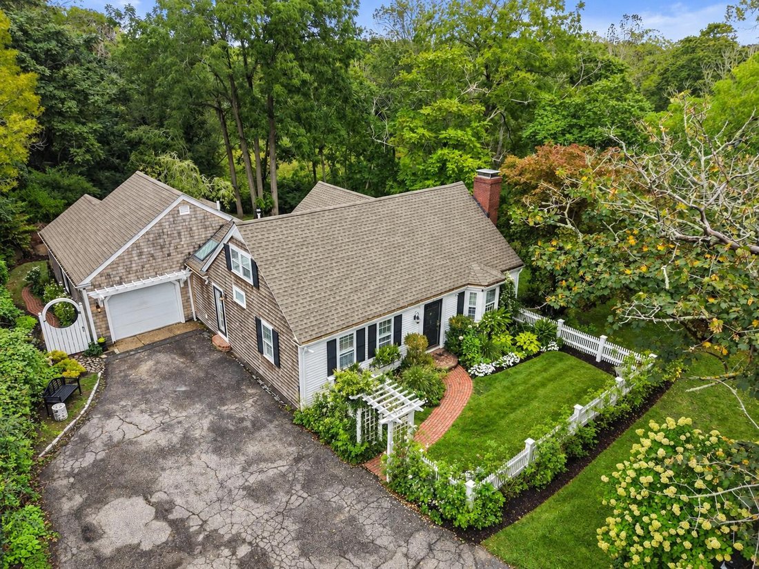 House in Barnstable, Massachusetts, United States 1 - 18960194