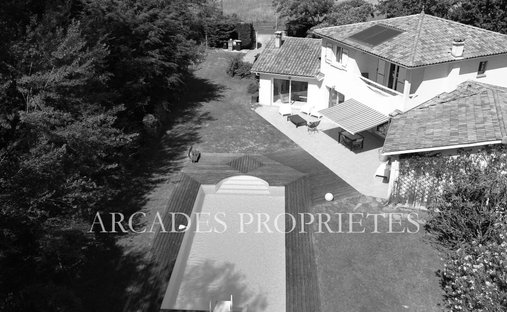 House in Sallebœuf, Nouvelle-Aquitaine, France 1