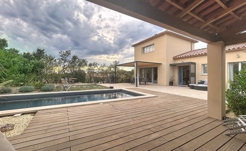 House in Lauris, Provence-Alpes-Côte d'Azur, France 1