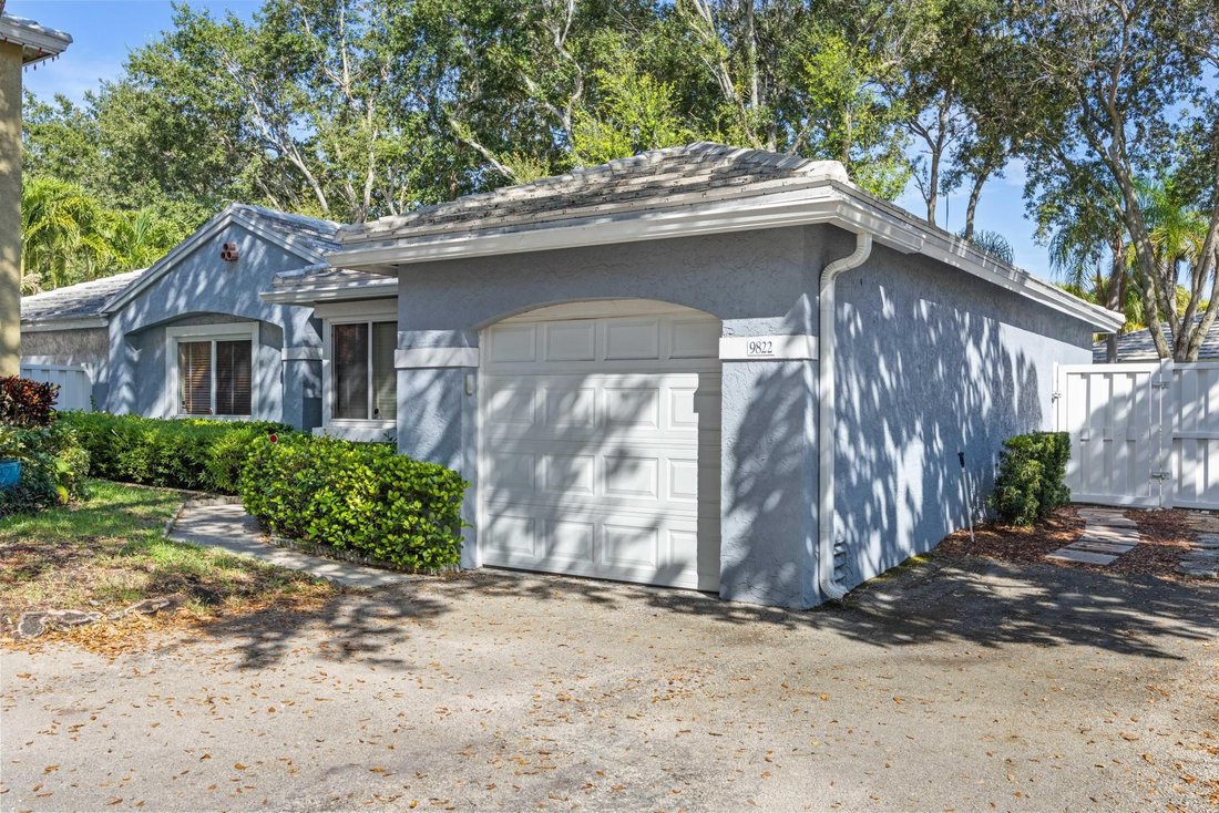 Davie, Florida, United States 1 - 18960231