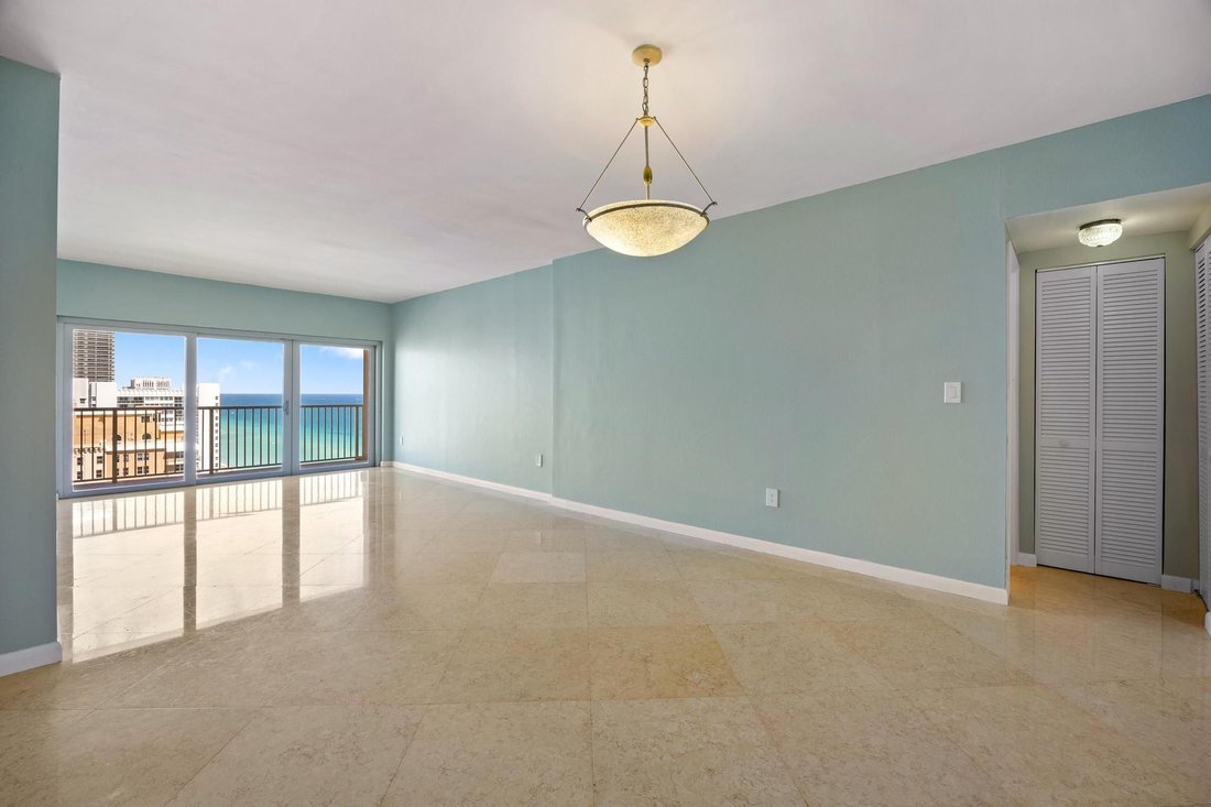 Condo in Hallandale Beach, Florida, United States 3 - 18960219