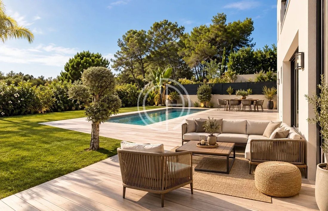 Villa in Les Indes les-Groulles, Mouans-Sartoux, France 1 - 17849422