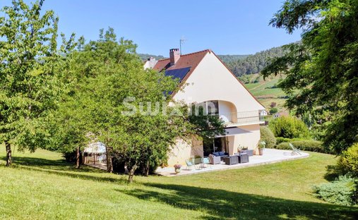 Estate in Centre Ville, Beaune, France 1