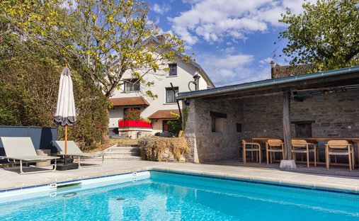 House in Mail-Canzio-Jouvet, Talant, France 1