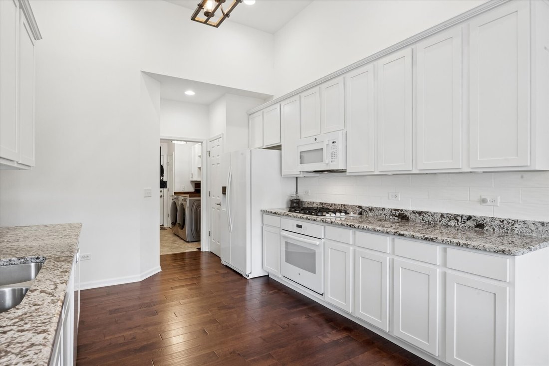 Villa in Woodridge, Illinois, United States 4 - 18960395