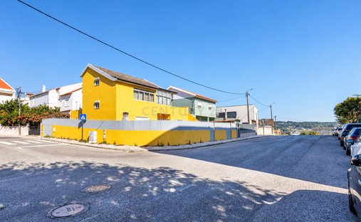 Villa in Agualva e Mira-Sintra, Lisbon, Portugal 1