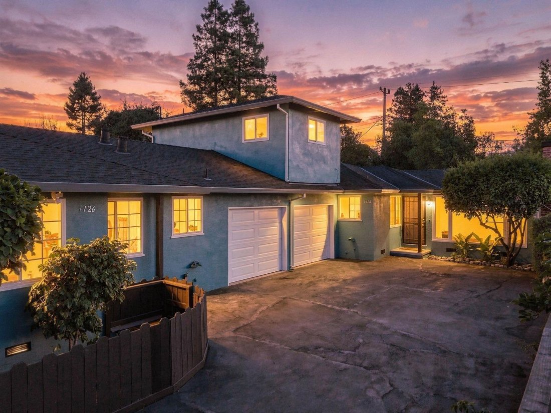 Redwood City, California, United States 2 - 18960196