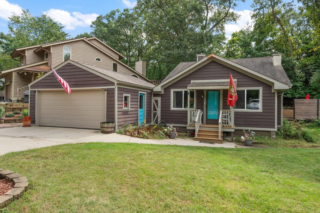 House in Beverly Shores, Indiana, United States 1 - 18960260