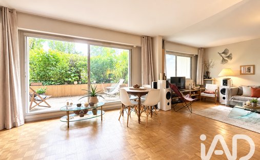 Apartment in Victor Hugo-République, Clichy, France 1