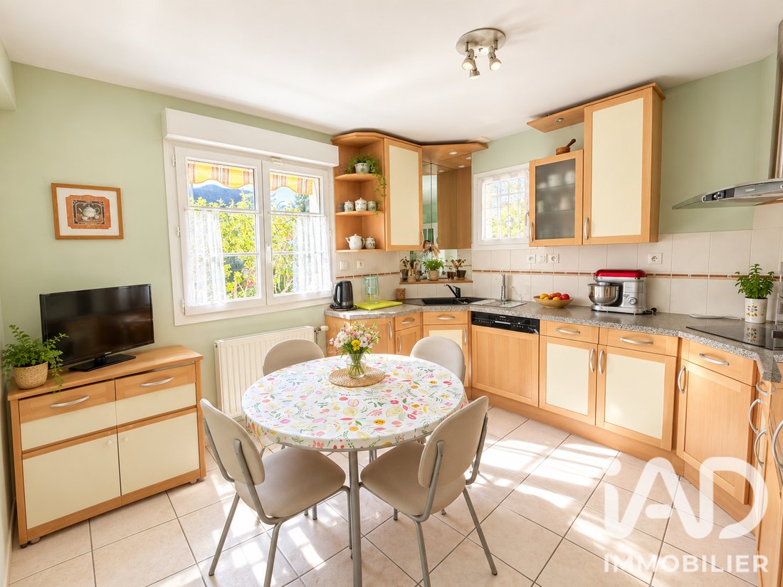 House in Saint-Cyr-sur-Loire, Centre-Val de Loire, France 4 - 18963474
