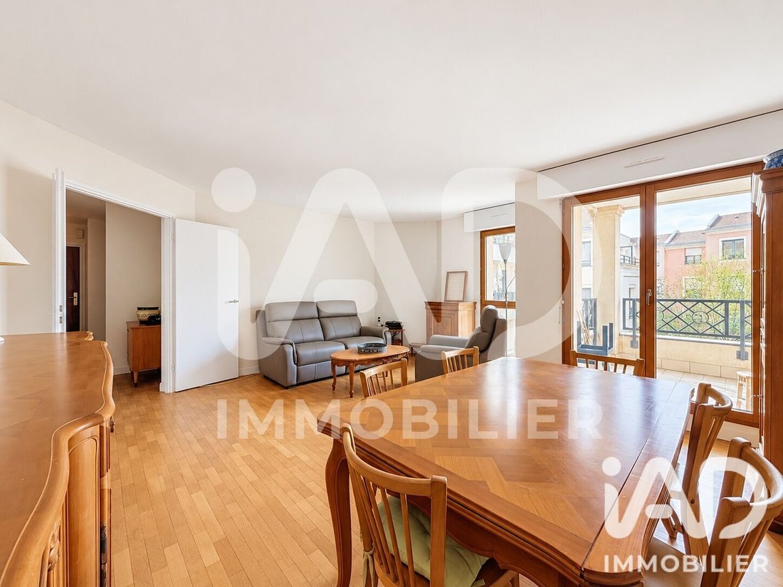 Apartment in Napoleon, Maisons-Laffitte, France 2 - 18963329