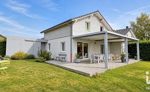 House in Villy-le-Pelloux, Auvergne-Rhône-Alpes, France 1