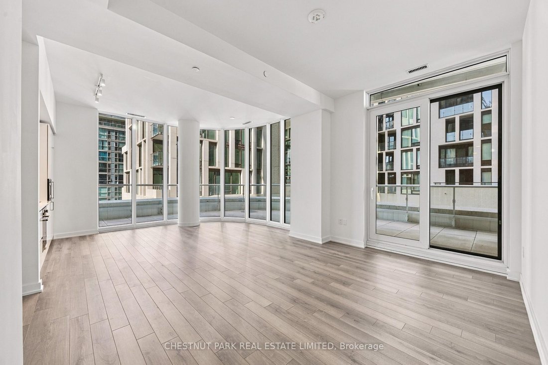 Apartment in Toronto, Ontario, Canada 4 - 18960836