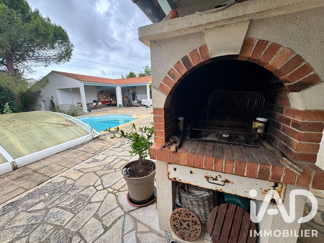 House in Dompierre-sur-Mer, Nouvelle-Aquitaine, France 2 - 18963030