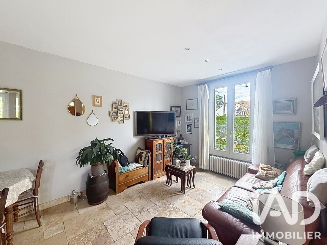 House in Napoleon, Maisons-Laffitte, France 5 - 18963219
