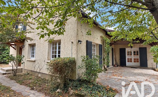 House in Orgeval, Ile-de-France, France 1