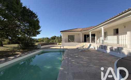House in Sud, Le Luc, France 1