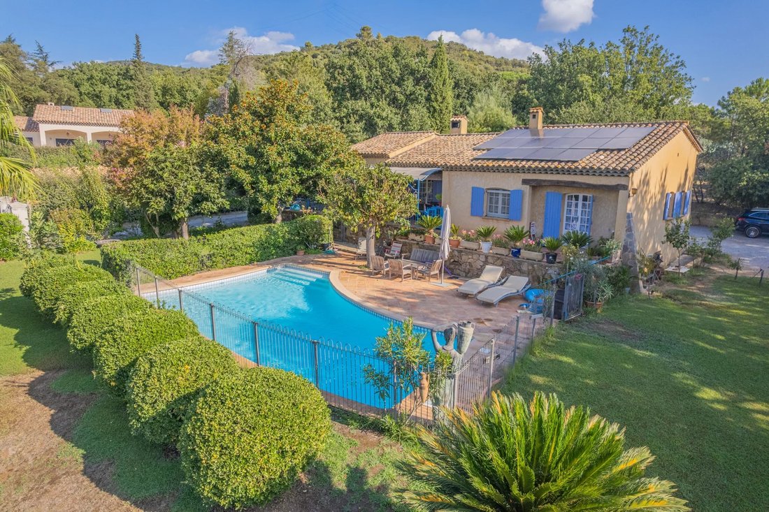 Villa in Grimaud, Provence-Alpes-Côte d'Azur, France 1 - 18959814