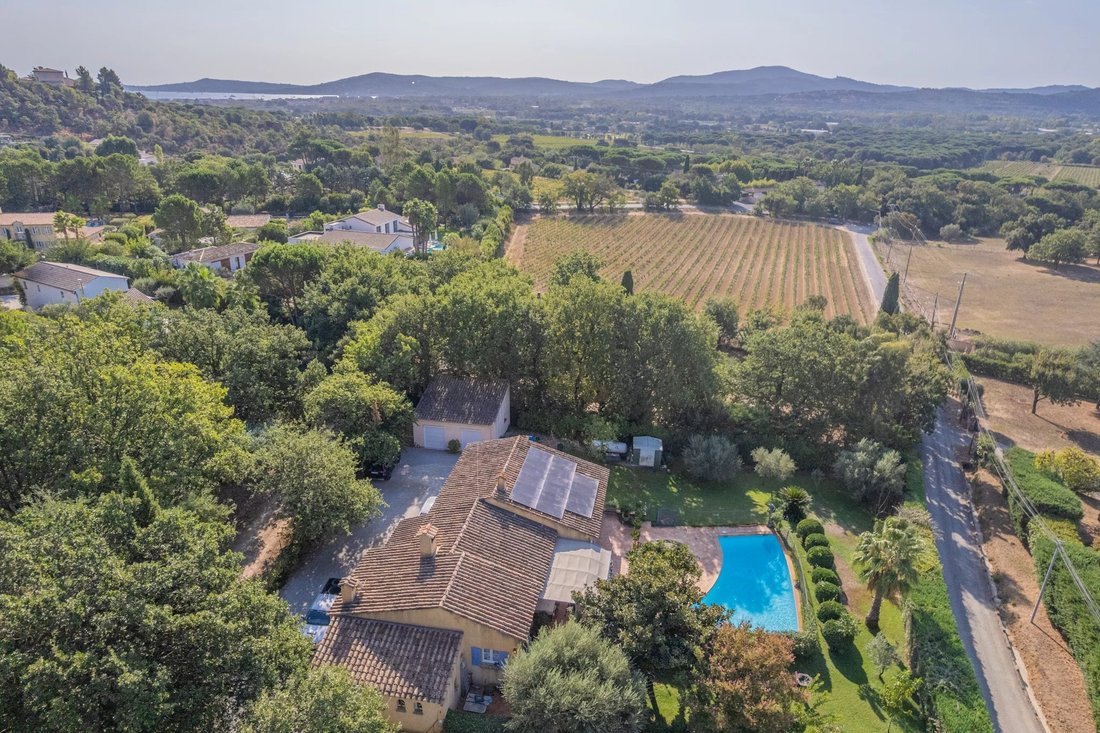 Villa in Grimaud, Provence-Alpes-Côte d'Azur, France 2 - 18959814