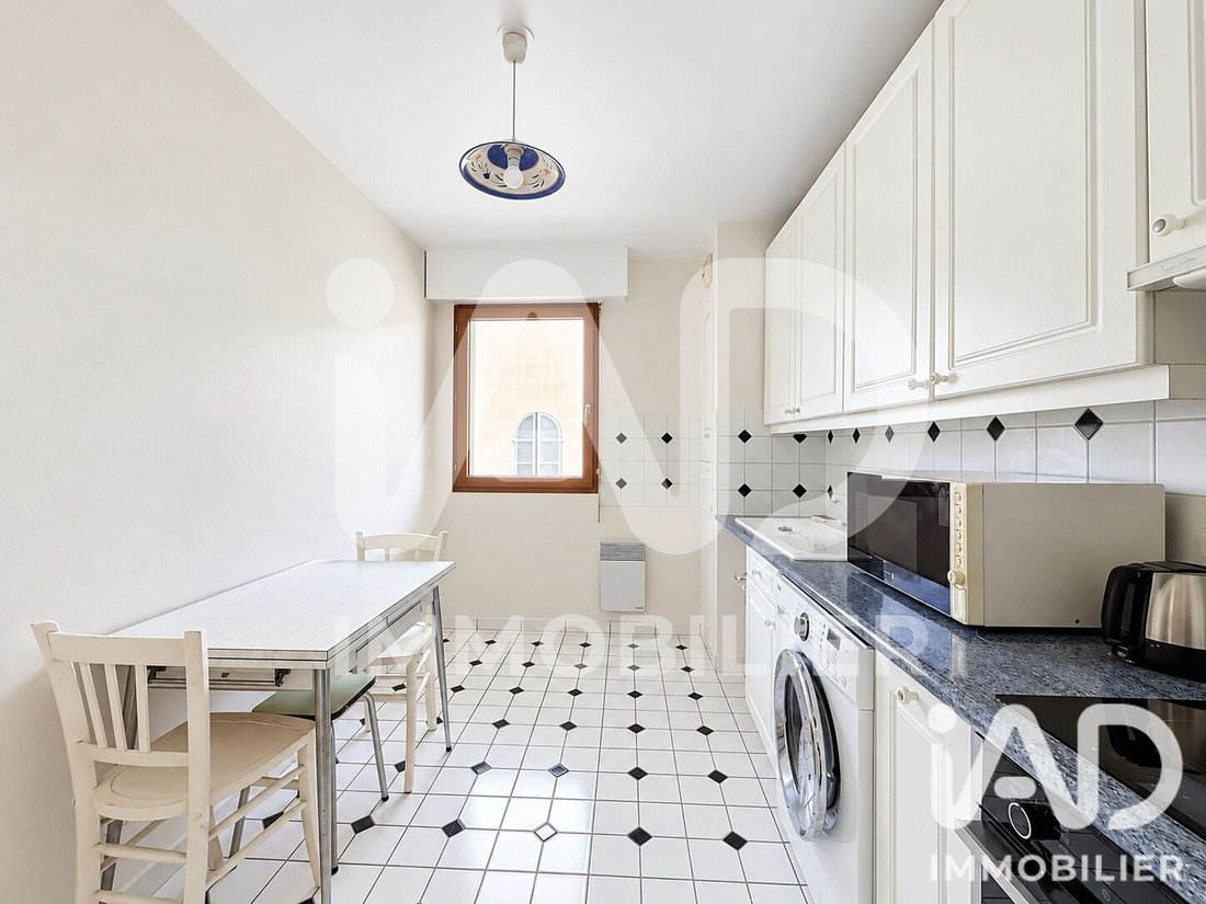Apartment in Napoleon, Maisons-Laffitte, France 3 - 18963329