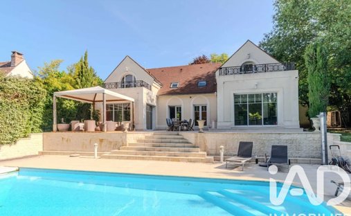 House in Haut Montmorency Est, Montmorency, France 1