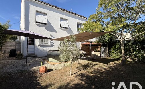 House in Saint Maurice-Fetilly, La Rochelle, France 1