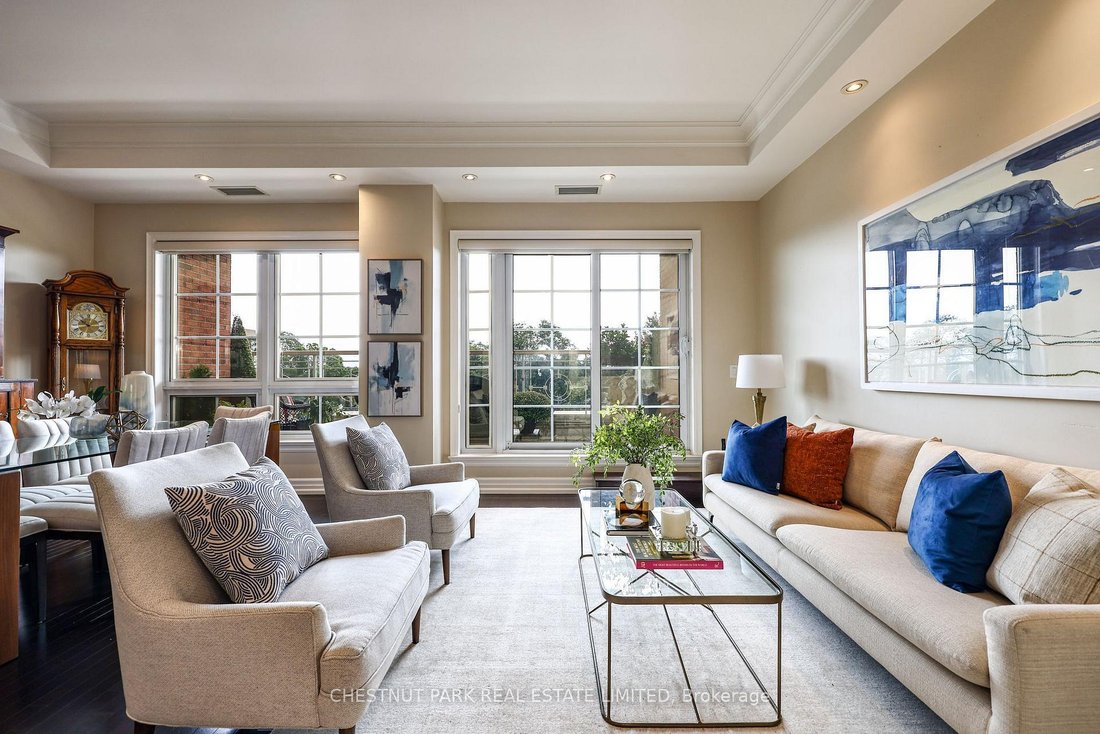 Apartment in Toronto, Ontario, Canada 4 - 18960863