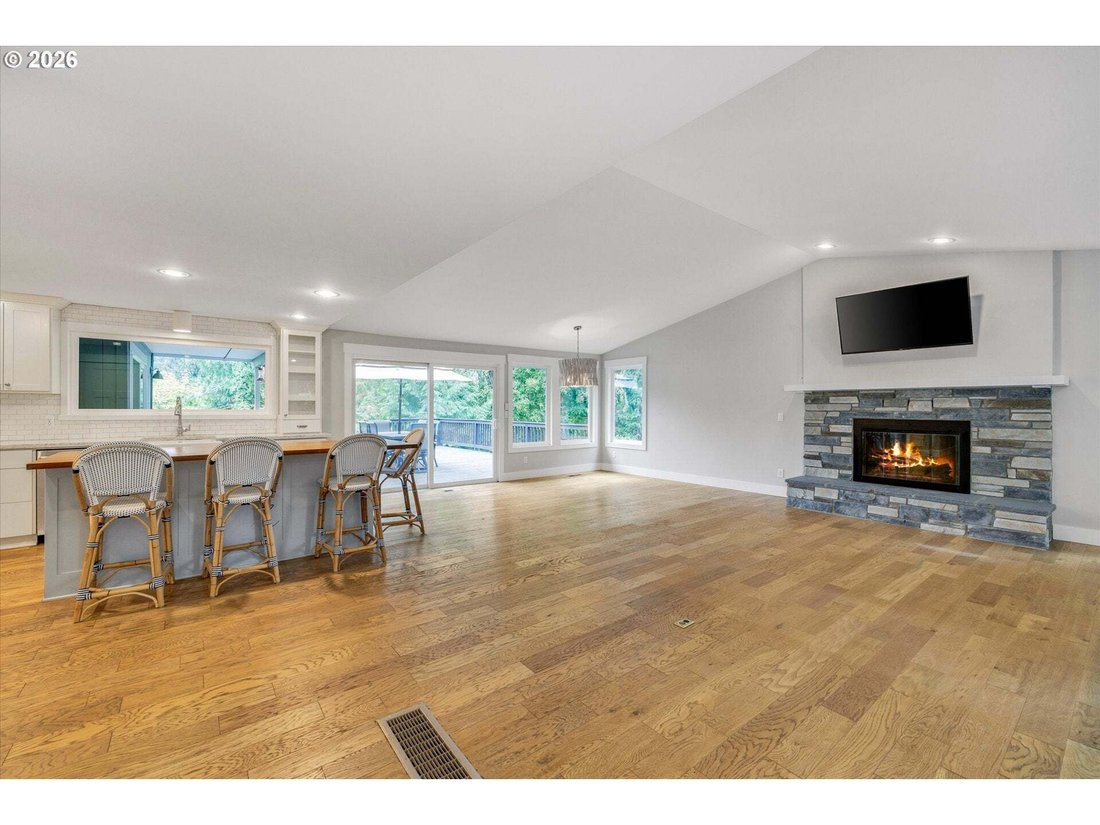 House in Aurora, Oregon, United States 5 - 18960784