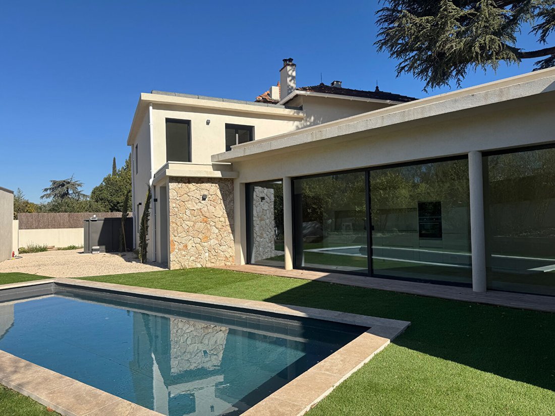 Villa in Grand Sud- Aix la Duranne, Aix-en-Provence, France 2 - 18960976