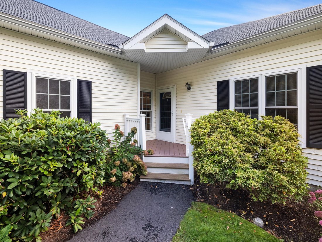 Condo in Southborough, Massachusetts, United States 1 - 18960833