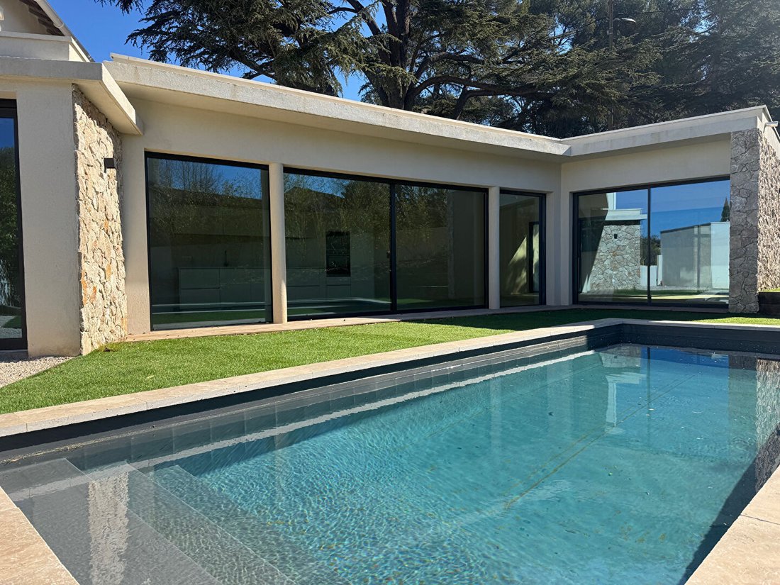 Villa in Grand Sud- Aix la Duranne, Aix-en-Provence, France 1 - 18960976