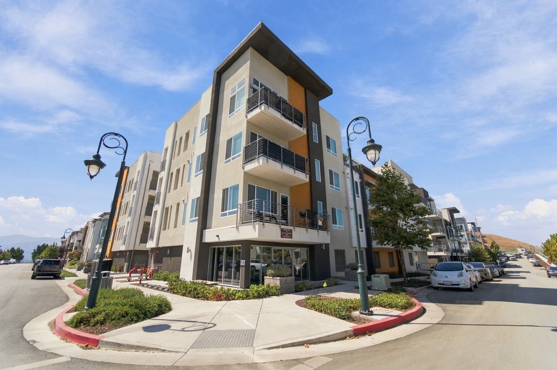 Condo in San Jose, California, United States 2 - 18960818
