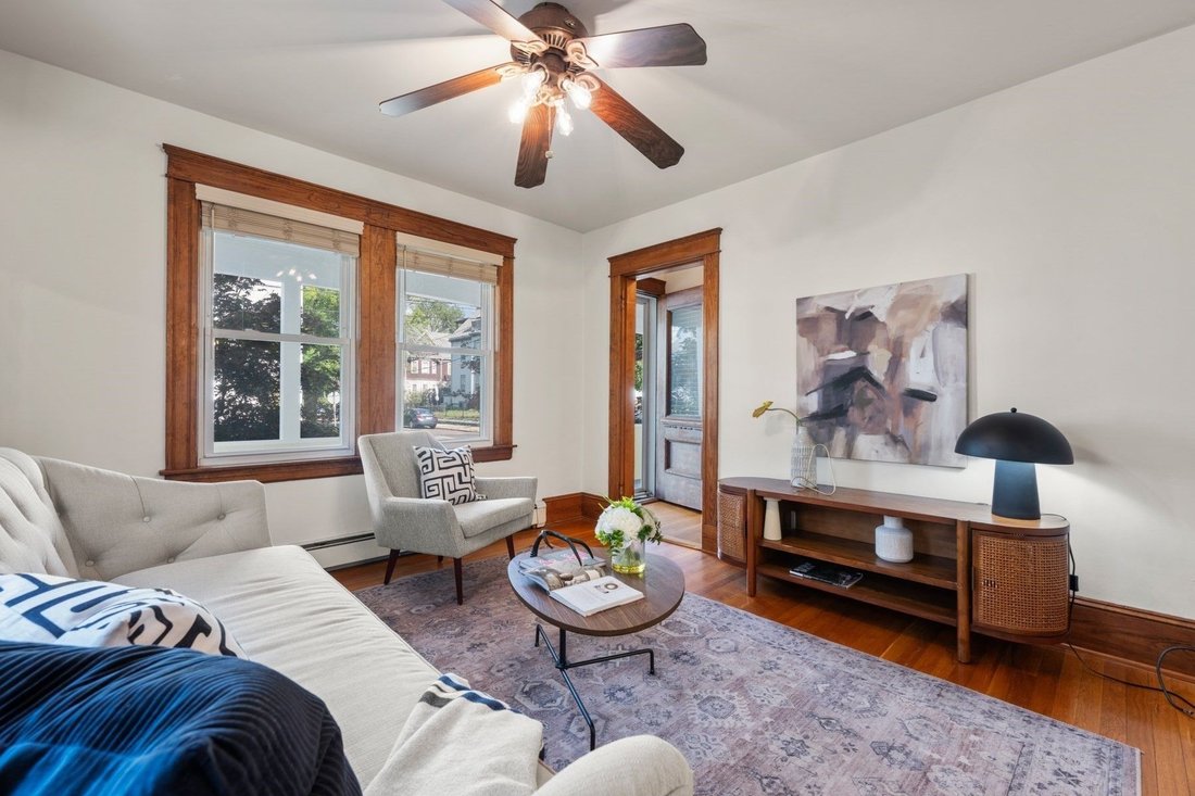 Condo in Somerville, Massachusetts, United States 1 - 18960825