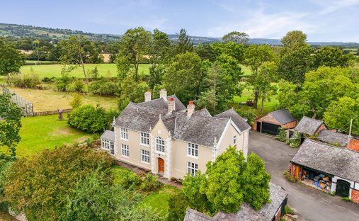 House in Craignant, Morda, England 1
