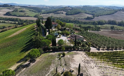 Farm Ranch in San Giovanni d'Asso, Tuscany, Italy 1