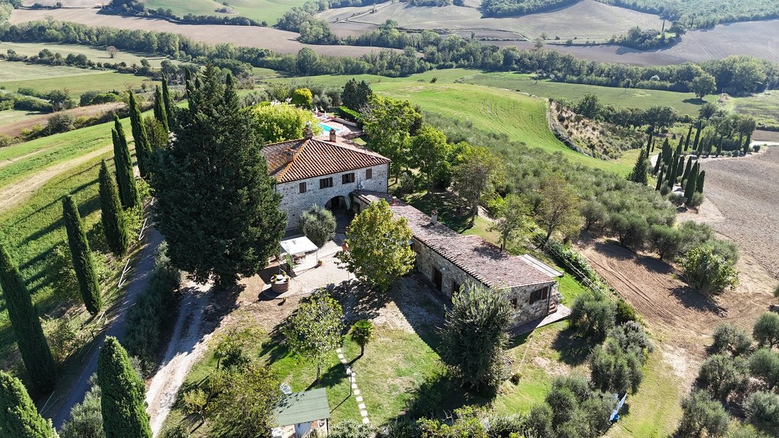 Estate in San Giovanni d'Asso, Tuscany, Italy 3 - 18961386