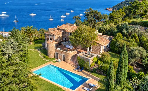 Villa in Théoule-sur-Mer, Provence-Alpes-Côte d'Azur, France 1