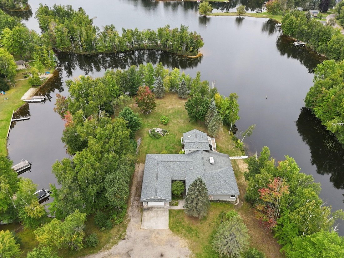 House in Prudenville, Michigan, United States 5 - 18961796