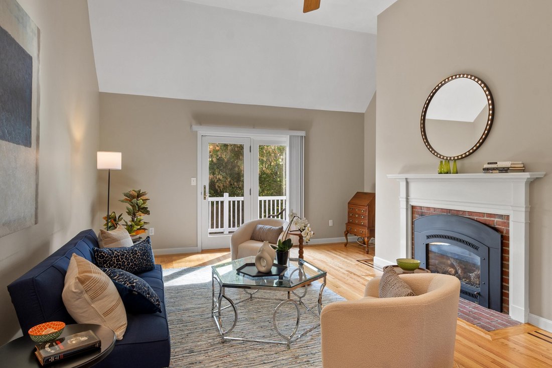 Townhouse in Bedford, Massachusetts, United States 5 - 18961852