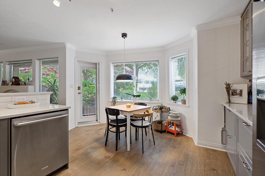 Condo in Victoria, British Columbia, Canada 3 - 18961850