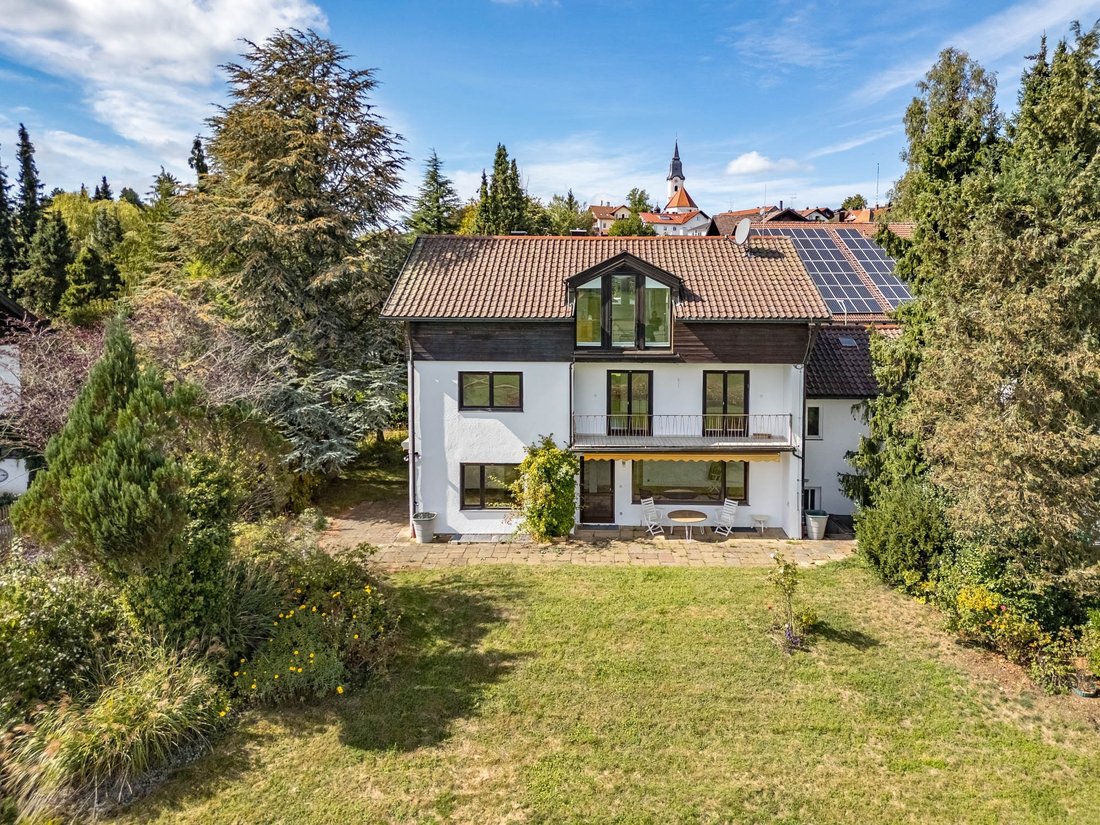 Berg, Bavaria, Germany 1 - 18961359