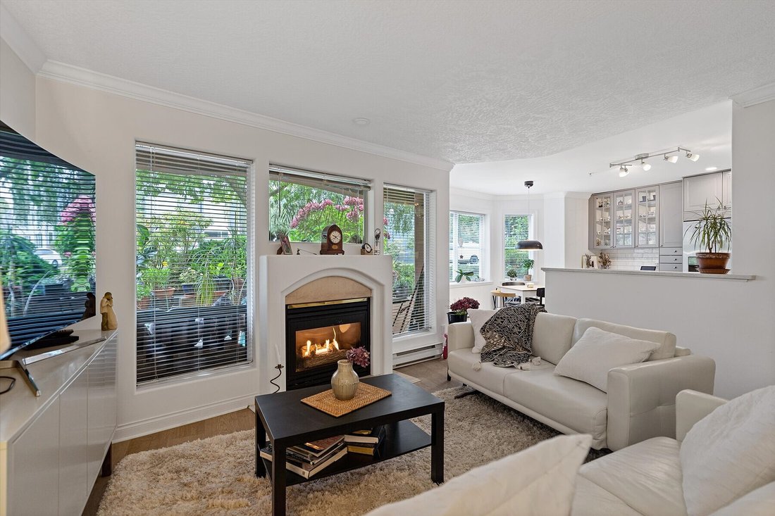 Condo in Victoria, British Columbia, Canada 1 - 18961850
