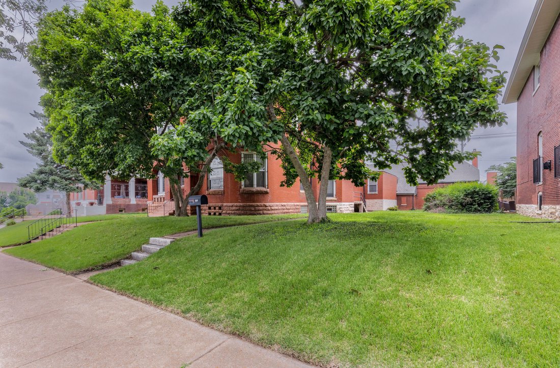 St. Louis, Missouri, United States 3 - 18961838
