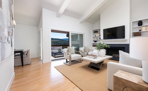 Condo in San Carlos, California, United States 1