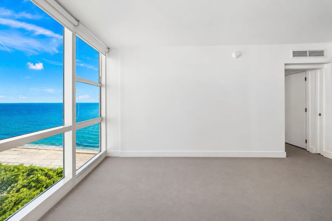 Condo in Miami Beach, Florida, United States 5 - 18961854