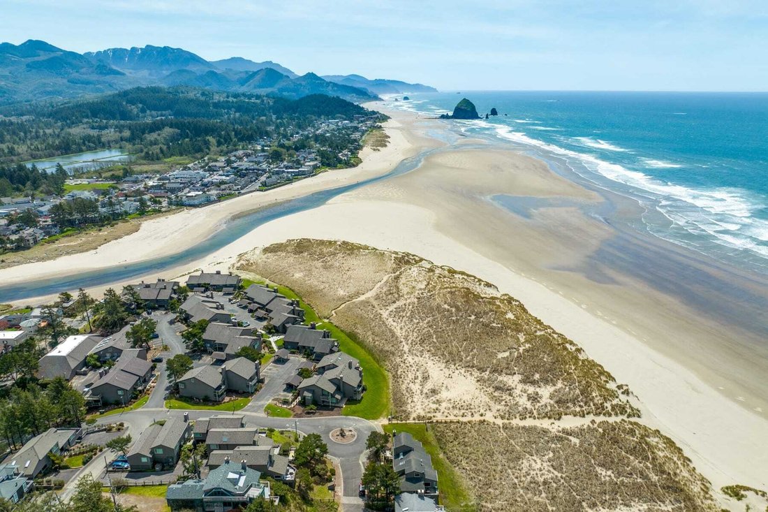 Condo in Cannon Beach, Oregon, United States 1 - 18961350