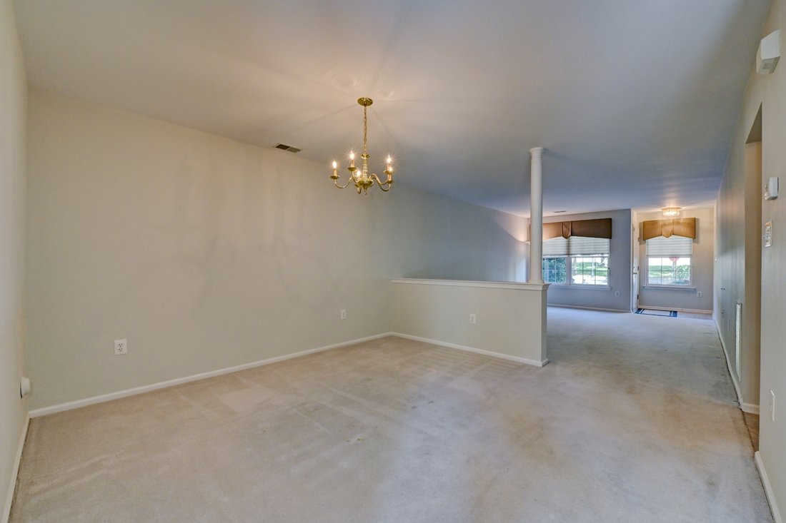 Townhouse in South Brunswick Township, New Jersey, United States 4 - 18961853