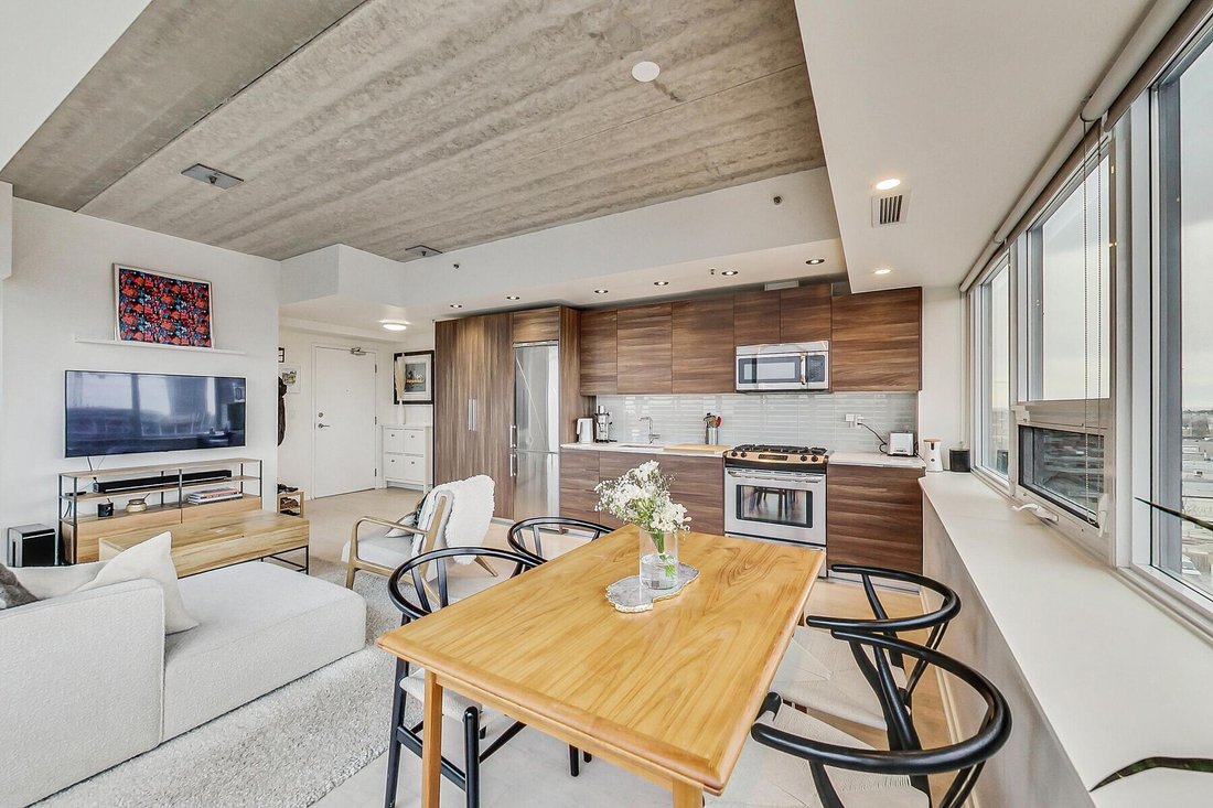 Condo in Toronto, Ontario, Canada 2 - 18961863