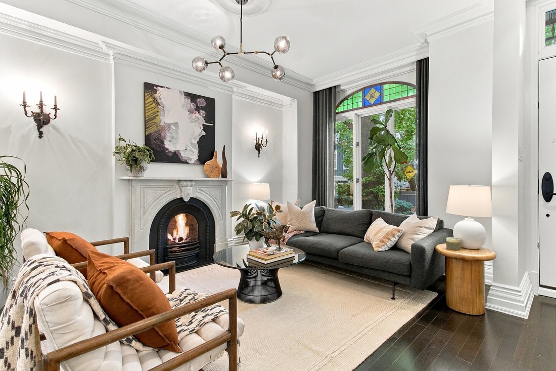 Townhouse in Toronto, Ontario, Canada 5 - 18961365