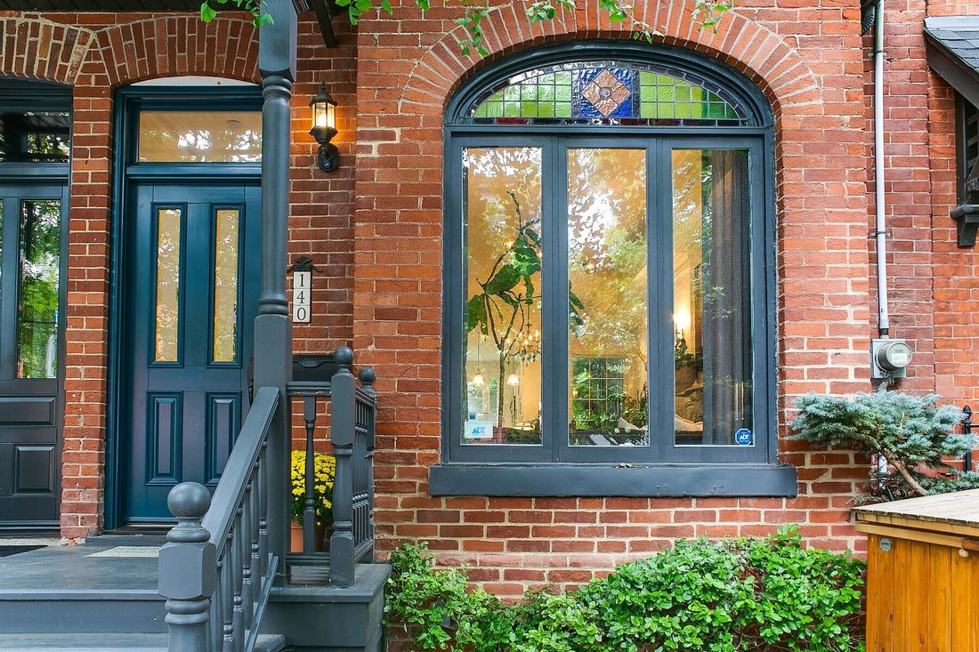 Townhouse in Toronto, Ontario, Canada 2 - 18961365
